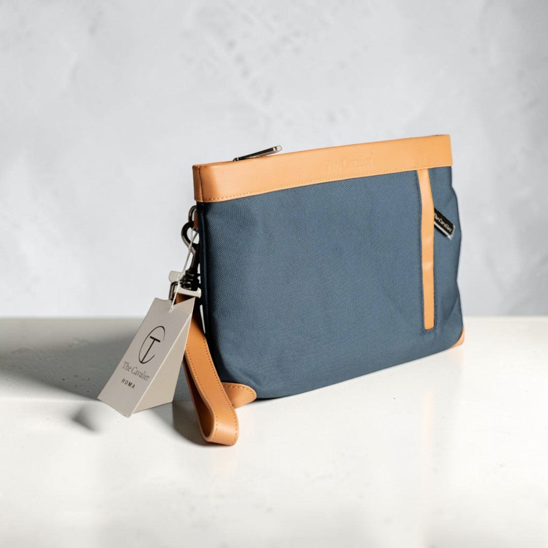 Pochette in Tessuto e Pelle Blu Navy
