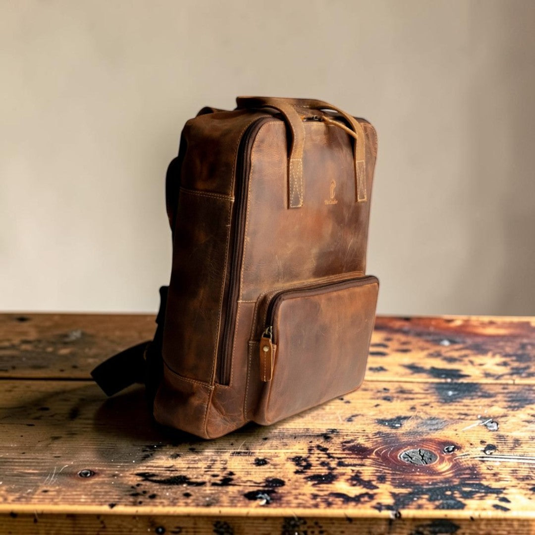 Zaino Medio in Pelle con Tasca Cuoio