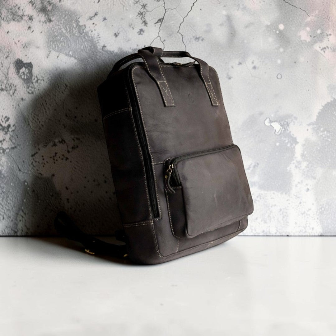 Zaino Medio in Pelle con Tasca Nero